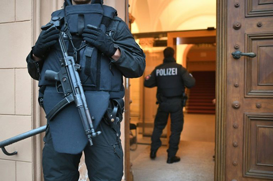 Allemagne: arrestation d’un employé du renseignement soupçonné de préparer un attentat