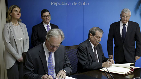 L'UE et Cuba signent un accord pour normaliser leurs relations