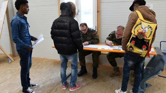 L'Allemagne lance un programme d'aide au retour pour des migrants.