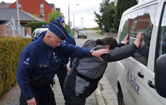 Belgique: démantèlement d'un réseau de trafic d'armes vers la Libye.