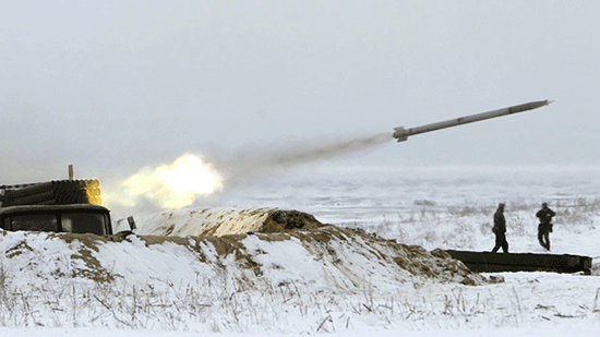 L’Ukraine entame des exercices militaires près de la Crimée, la Russie mobilise ses navires