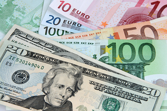 L’euro à son plus bas niveau par rapport au dollar depuis 2003.