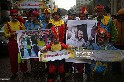 Amnesty appelle à la mobilisation pour un clown palestinien détenu par «Israël»