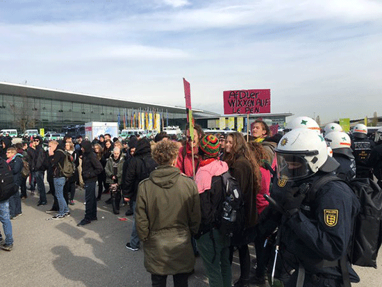 Heurts entre la police et des centaines de manifestants: 400 arrestations