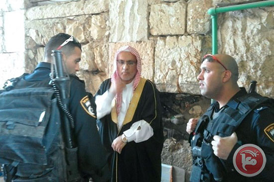 La police d’occupation israélienne arrête l’imam de la Mosquée al-Aqsa