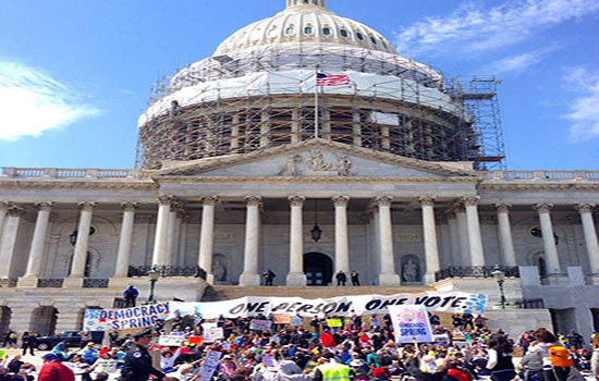 400 manifestants réclamant plus de démocratie arrêtés à Washington.