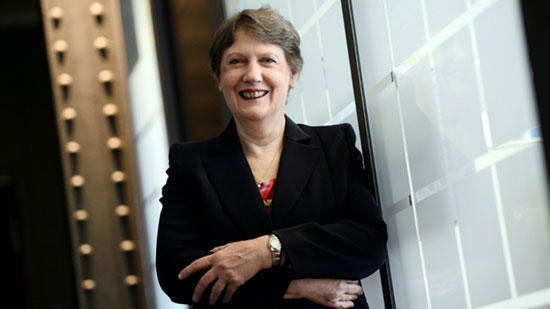 Succession de Ban Ki-moon: la Néo-Zélandaise Helen Clark annonce sa candidature.