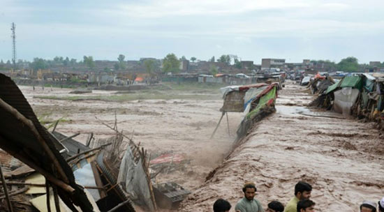 Au moins 53 morts dans des intempéries au Pakistan