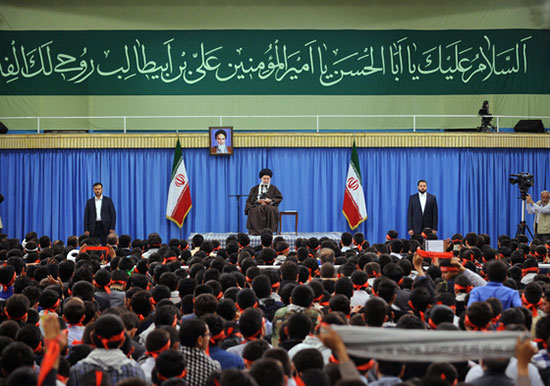 Sayed Khamenei: Le Hezbollah est une source de fierté pour la nation

