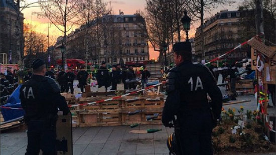 Evacuation de la place de la République, le mouvement reprendra lundi soir