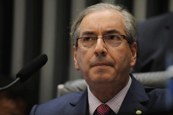 Brésil: la justice suspend le président de l'Assemblée et ennemi de Rousseff