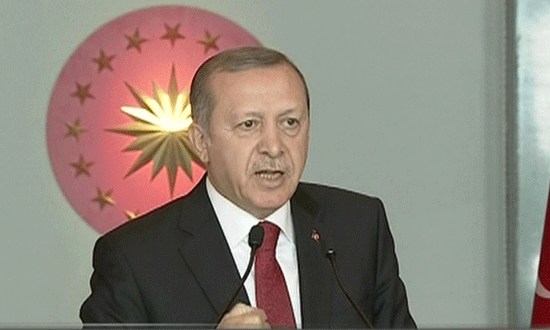 Juncker: pas d'exemption de visa pour les Turcs si toutes les conditions ne sont pas remplies