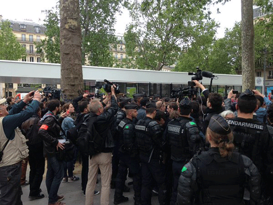 Les policiers manifestent contre la «haine anti-flics»