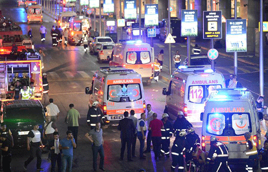 Turquie: 36 morts dans un triple attentat-suicide à l'aéroport d'Istanbul