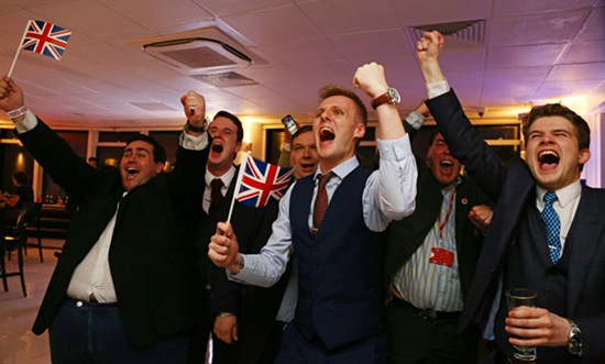 Le Royaume-Uni vote pour sortir de l'UE, un séisme pour l'Europe et le monde.