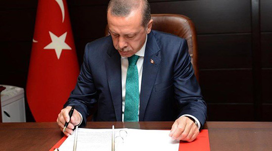 Turquie: Erdogan resserre son emprise sur l'appareil judiciaire.