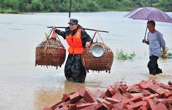 Chine: des inondations font plus de 112 morts et disparu
