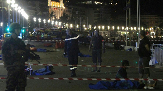 La France frappée le jour de sa fête nationale: au moins 84 morts dans un attentat à Nice
