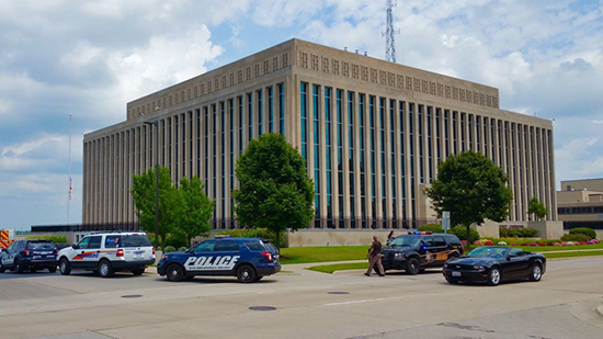 USA: fusillade meurtrière dans un tribunal du Michigan