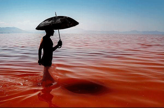 Un «lac de sang» découvert en Iran	