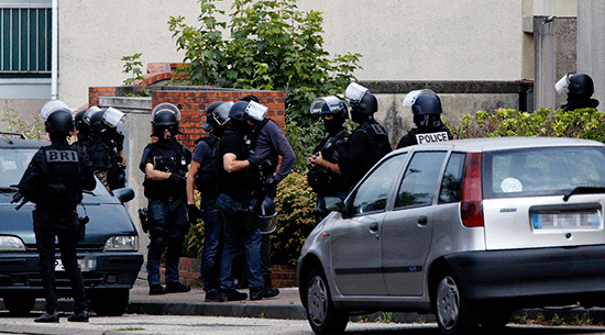 Prêtre égorgé: le suspect toulousain mis en examen et écroué
