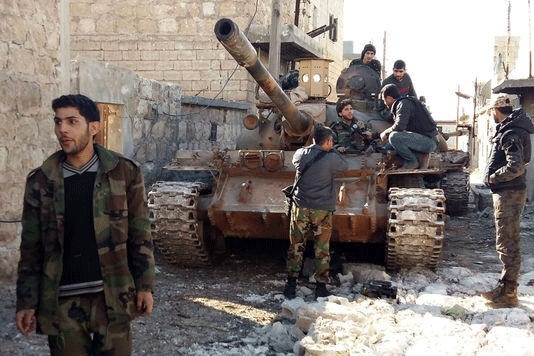 Alep: l'armée syrienne repousse une attaque, élimine plus de 800 terroristes