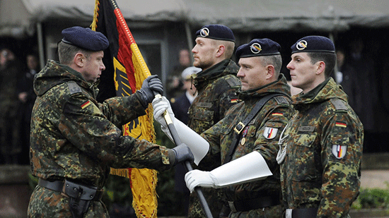 Allemagne : plus de 300 extrémistes auraient infiltré l'armée