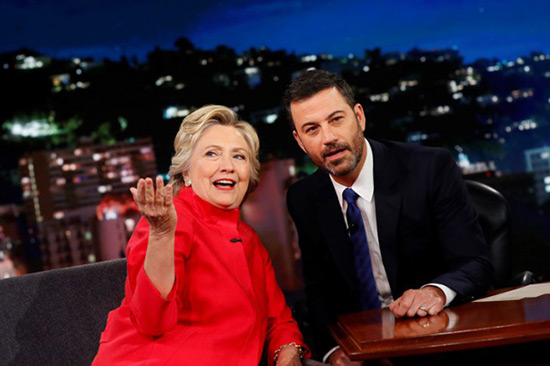 Etats-Unis: Clinton prête pour un débat «dingue» avec Trump.
