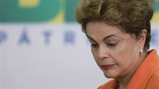 Brésil: le Sénat a décidé de soumettre Rousseff à un procès en destitution.