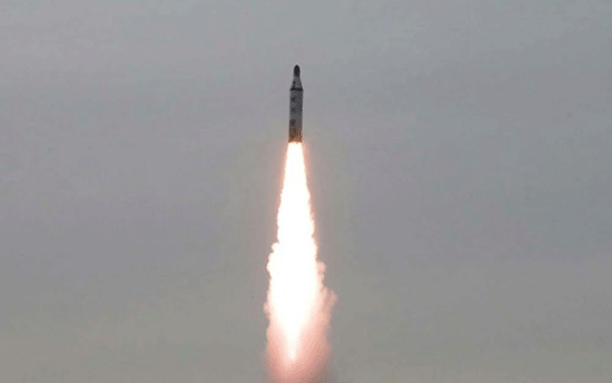La Corée du Nord a tiré un missile depuis un sous-marin