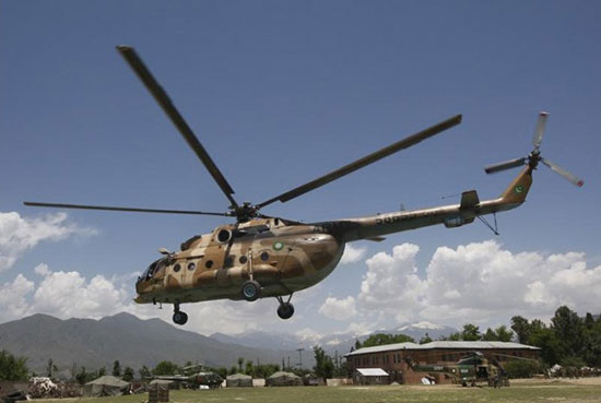 Un hélicoptère pakistanais se pose d'urgence en Afghanistan, ses occupants otages des talibans