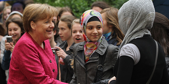 Allemagne: Le terrorisme takfiriste n'est pas arrivé avec les migrants, dit Merkel.