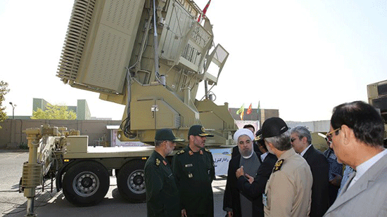 L’Iran dévoile son propre système de missiles sol-air Bavar 373

