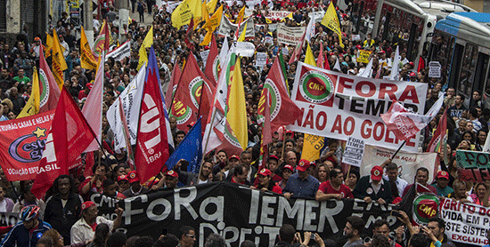 Brésil : des anti-Temer manifestent en marge de la fête nationale