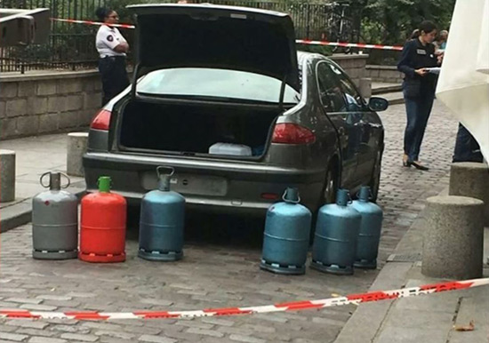 Bonbonnes de gaz à Paris: un attentat «déjoué», «un groupe annihilé», affirme Hollande
