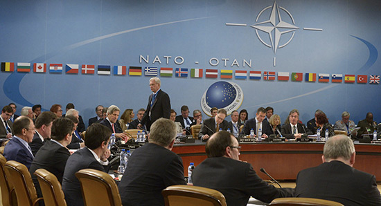 «Les intérêts défendus par l'Otan sont illégaux», dit Lavrov.