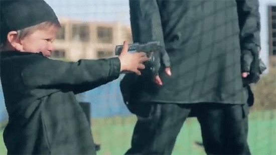 Dans une nouvelle vidéo de «Daech» un enfant de deux ans tue un otage

