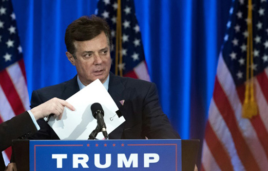 Affaire russe: l'ex-directeur de campagne de Trump inculpé de complot contre les USA.