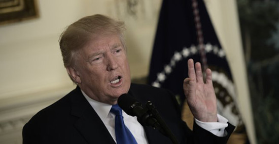 Trump durcit le ton sur l'Iran, Rohani promet «une réponse appropriée».