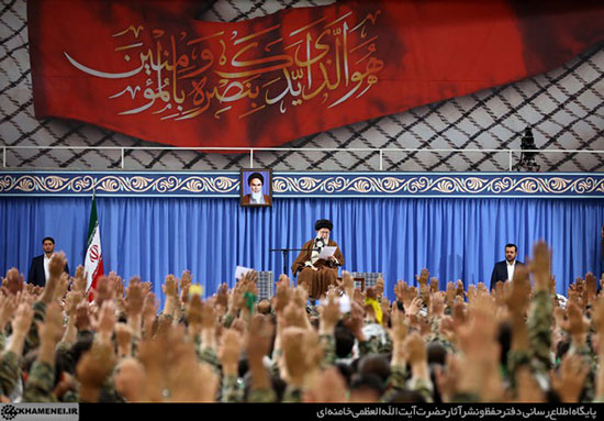 Leader Khamenei aux Bassidj : les jeunes ont infligé une cuisante défaite aux USA en Syrie et en Irak

