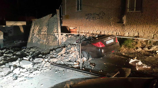 Séisme en Iran : le bilan passe à 328 morts et plus de 2500 blessés




