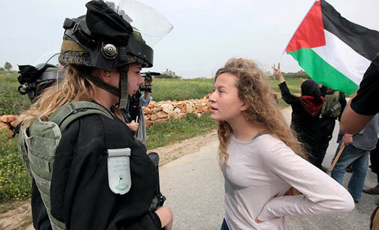 L’armée d’occupation israélienne arrête une ado de 16 ans, lauréate du prix Courage