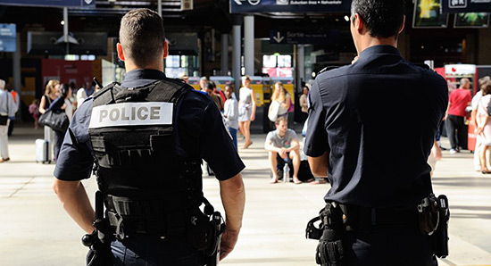 France: près de 100.000 effectifs de sécurité mobilisés pour Noël.