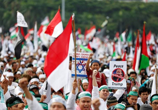 Indonésie: plus importante manifestation à Jakarta contre la décision de Trump sur al-Qods
