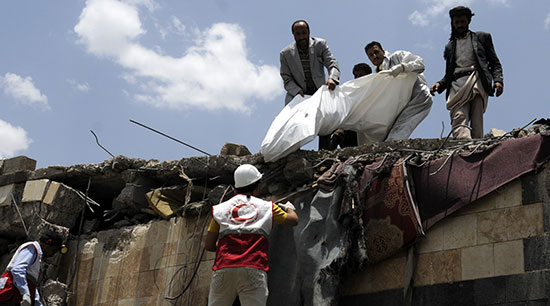 Massacres saoudiens à Taëz et Hodeida: au moins 28 martyrs et 86 blessés
