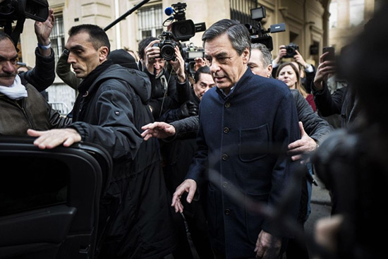 Fillon veut contre-attaquer et «exprimer sa vérité»
