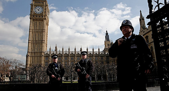 Coup de filet antiterroriste en Grande-Bretagne, 300 interpellations.