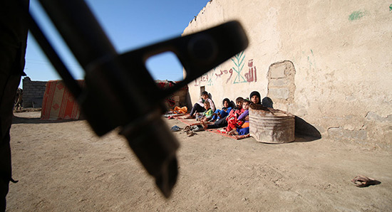 Un témoin de Mossoul: les terroristes torturaient les enfants à mort
