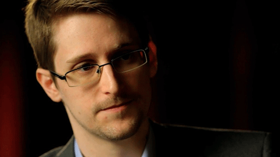Poutine va-t-il «offrir» Snowden à Trump ?