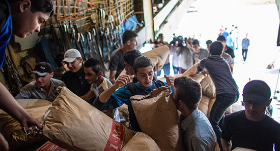 Plus de 5 tonnes d’aide humanitaire russe distribuées aux Syriens en 24h.
